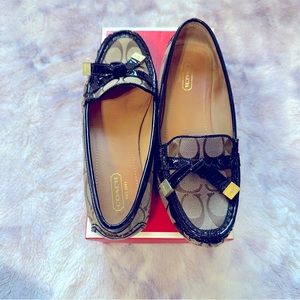 COACH Frida Loafers Signature Logo Khaki Chestnut Slip On Driving Flats Shoes